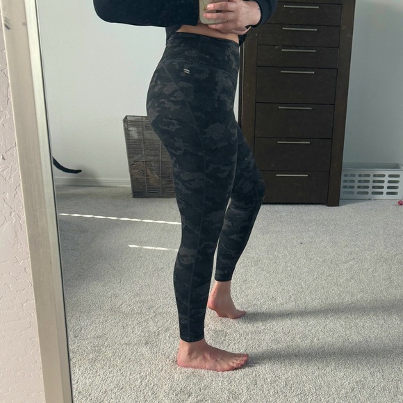 Fabletics Camo Powerhold Leggings - Picture 4 of 6